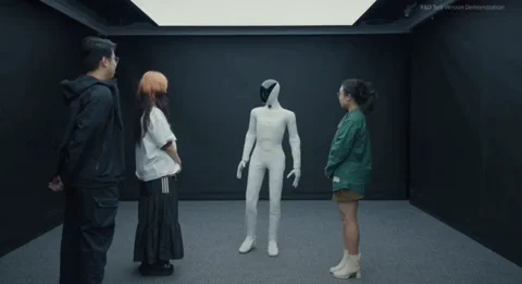 XPeng's Humanoid Robot Passes the Awkward Small Talk Test